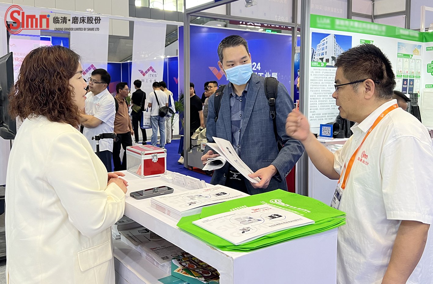 直擊現(xiàn)場(chǎng)｜深圳工業(yè)展首日，山東臨磨展位觀眾絡(luò)繹不絕